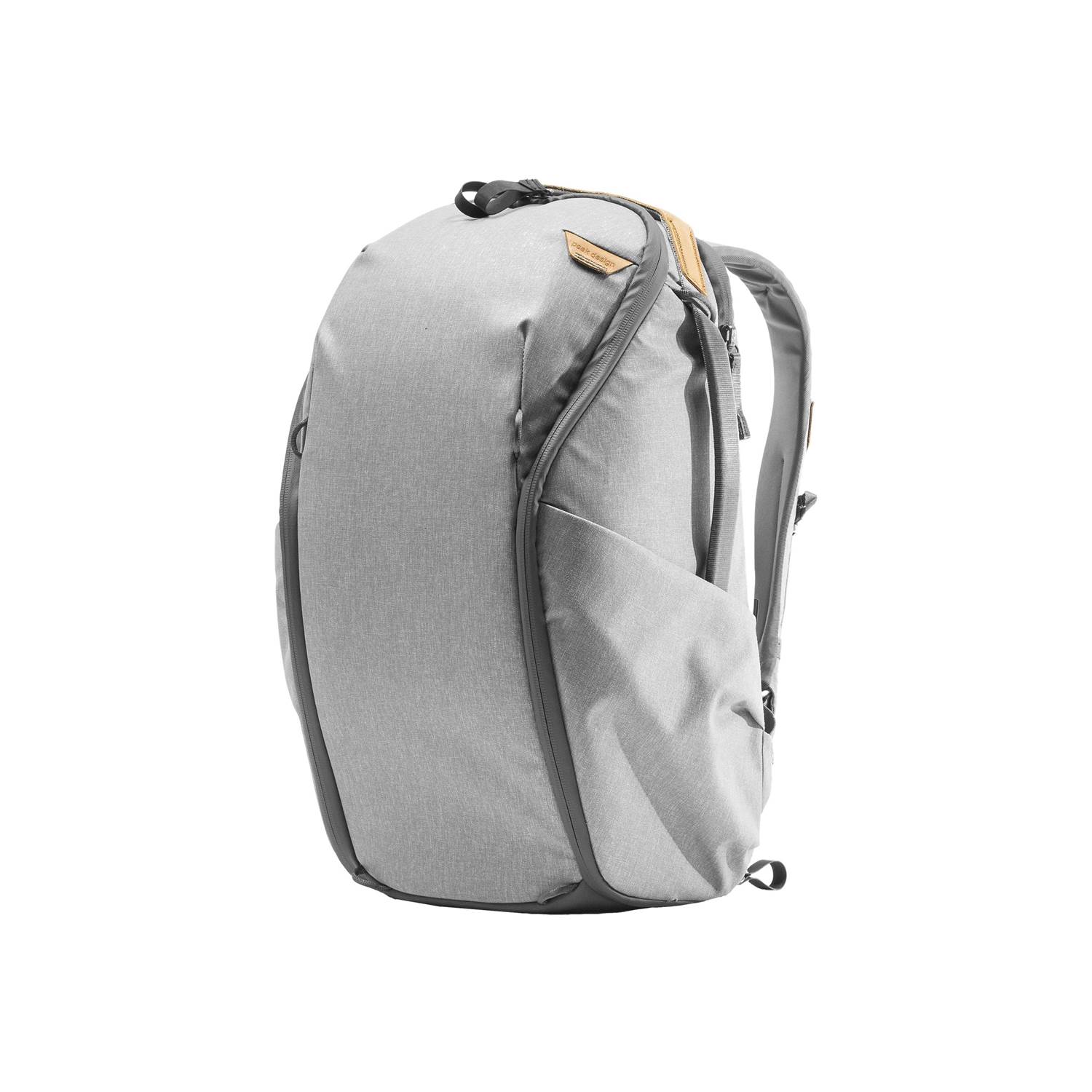 Läs mer om Everyday Backpack 20L Zip v2 Ash