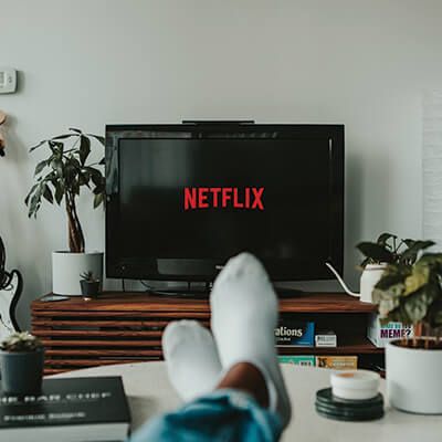 netflix är en populär streaming-tjänst som tillåter dig att streama filmer och tv-serier